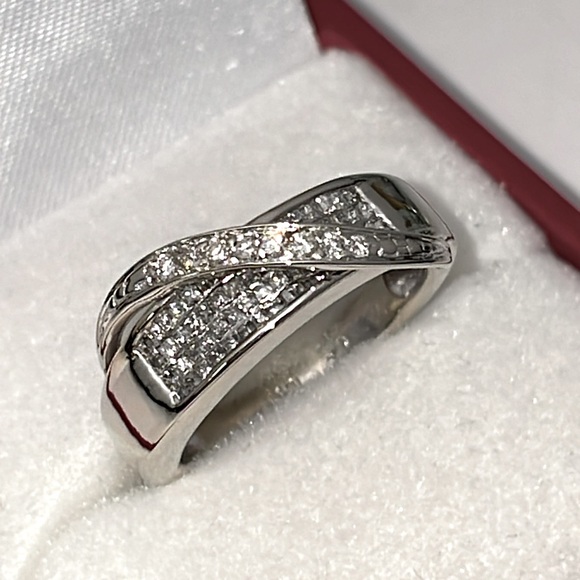 Solid Stamp 10K White Gold Natural Diamond Modern Crossover Band Ring (not 14K ) - Picture 8 of 16